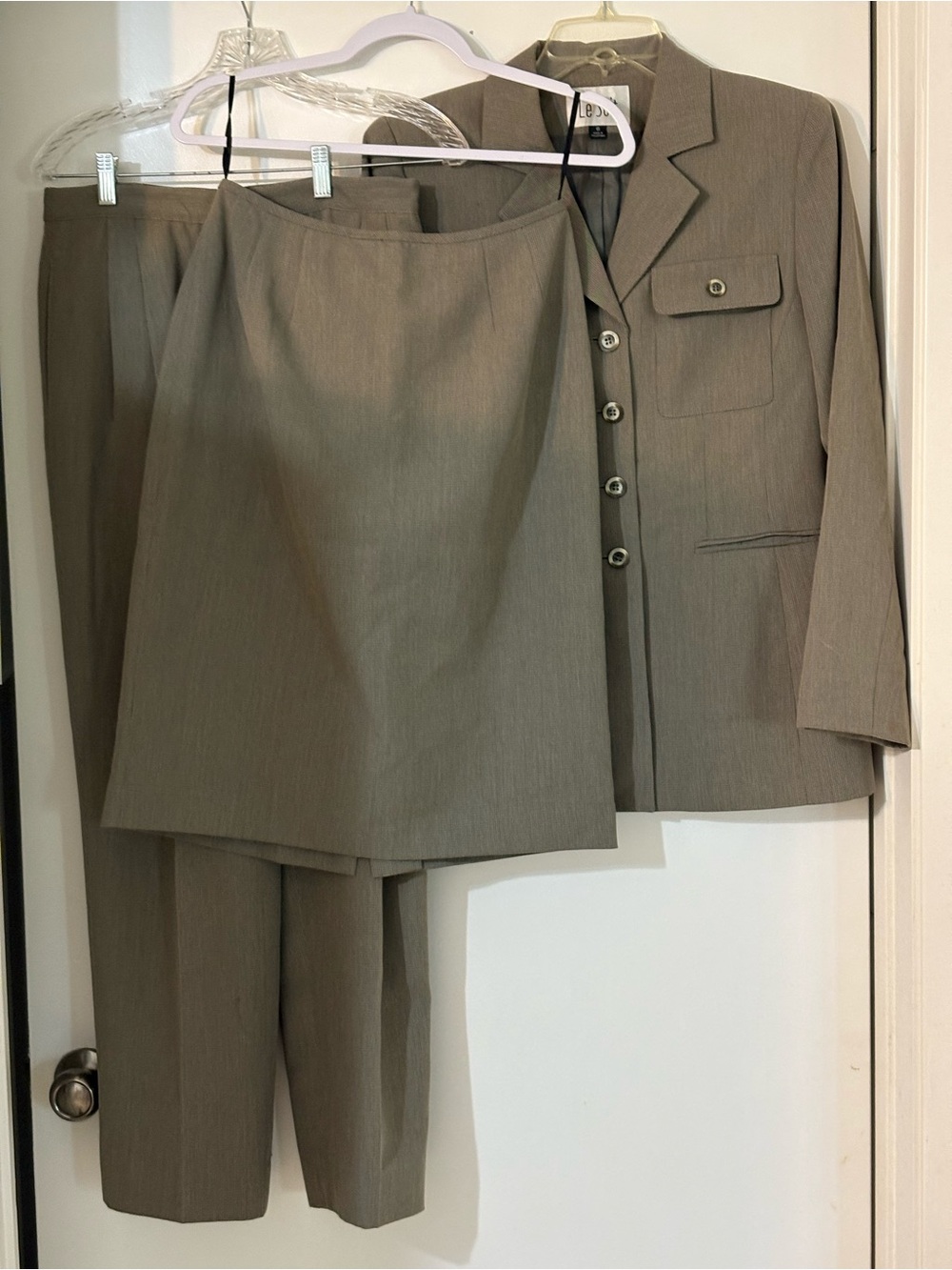 Olive-Taupe 3 Piece Structured Jacket Women's Slacks & Skirt Suit Le Suit Size 8